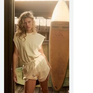 The Free People Movement Throw and Go Shortsie size small cream new shorts